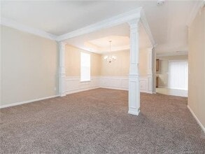Building Photo - 13131 Rothe House Rd