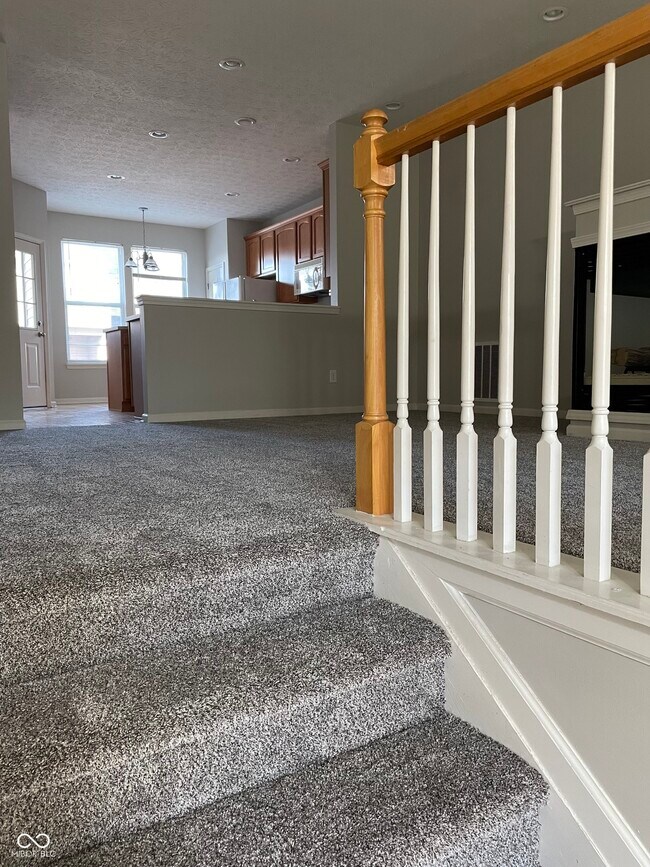 Building Photo - 13869 Willesden Cir