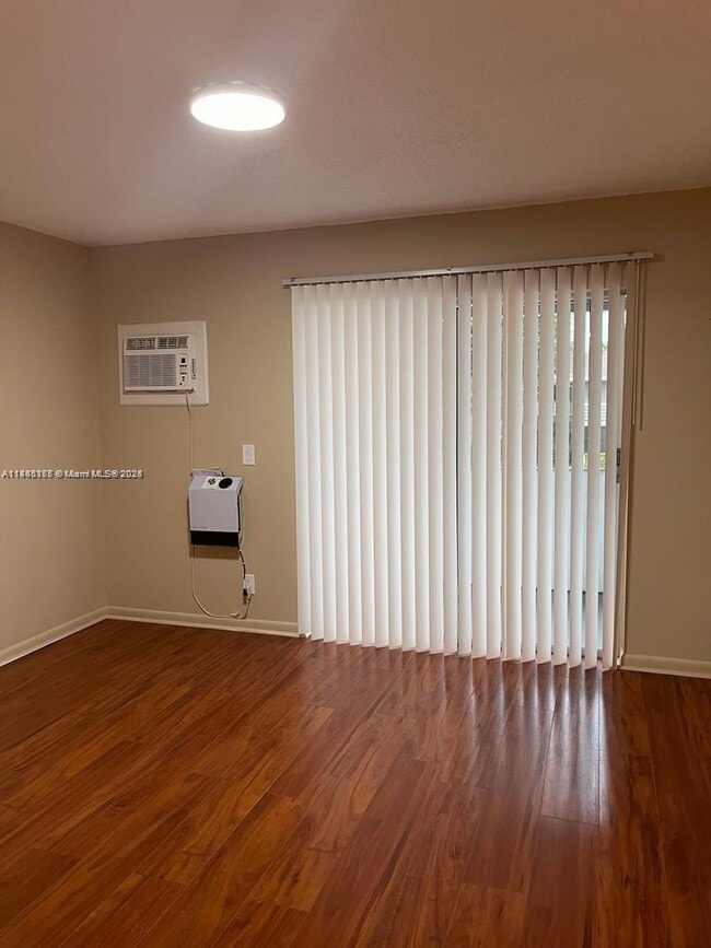Building Photo - 145 Canterbury F