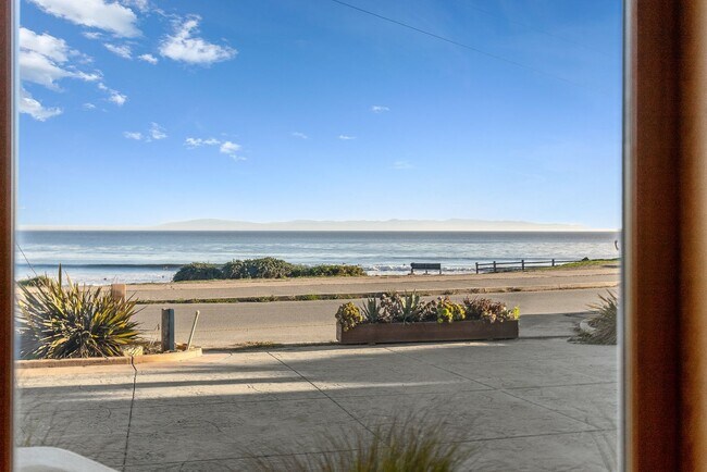 Foto del edificio - Stunning Home | Coastal Living | Ocean Views