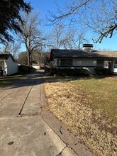 Building Photo - 308 Bellevue Dr