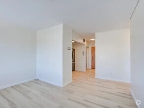 Building Photo - 555 E William St