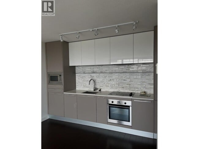 Photo du bâtiment - 8031 Nunavut Ln