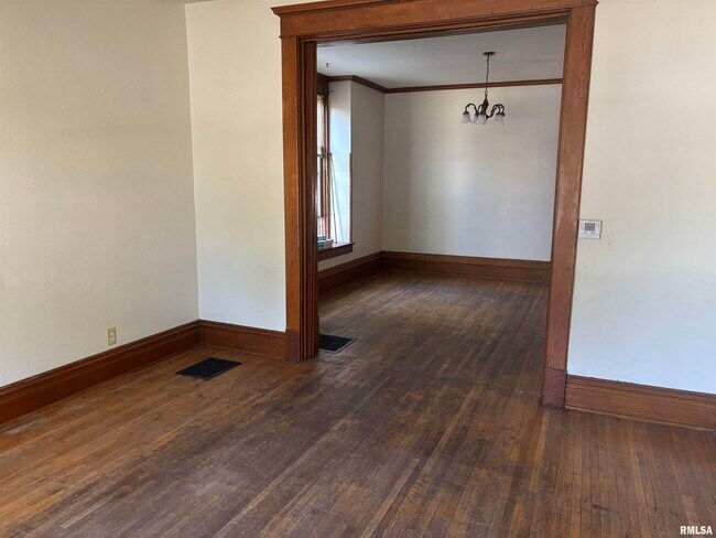 Foto del edificio - 2319 East St