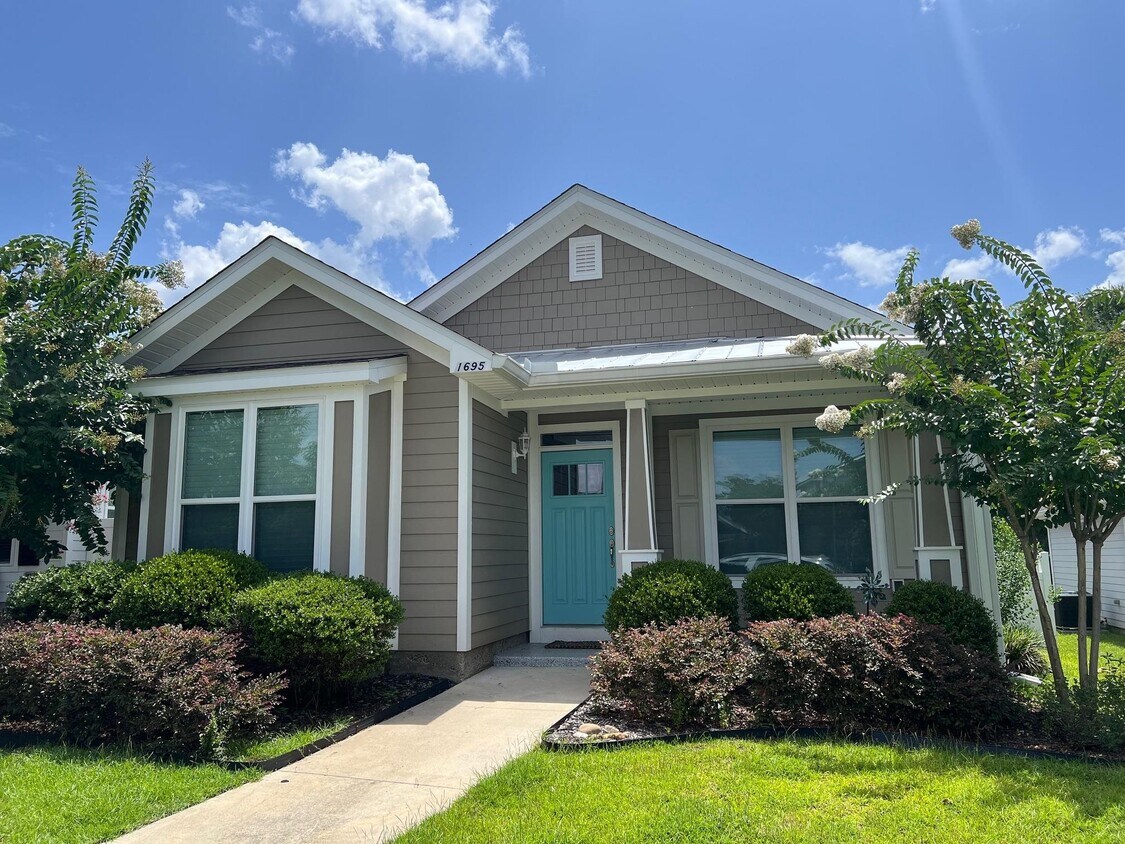 Foto principal - 1695 Brush Hill Rd