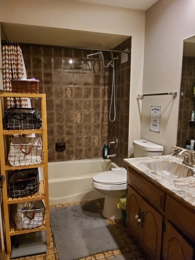 Building Photo - 5469 Ranier Dr