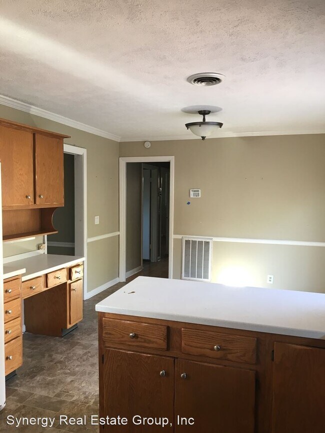 Building Photo - 3 br, 2.5 bath House - 6513 Premier Dr