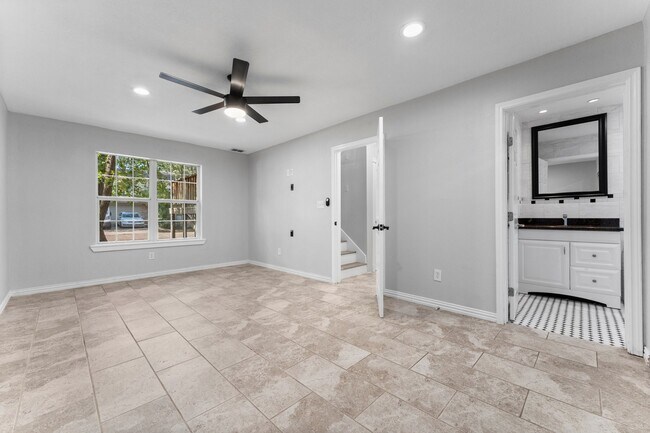 Foto del edificio - 2 Ground Brier Ct
