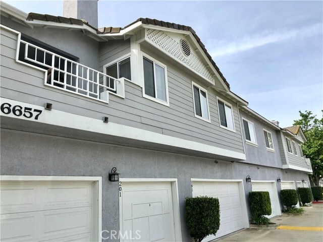 Primary Photo - 6657 Canterbury Dr
