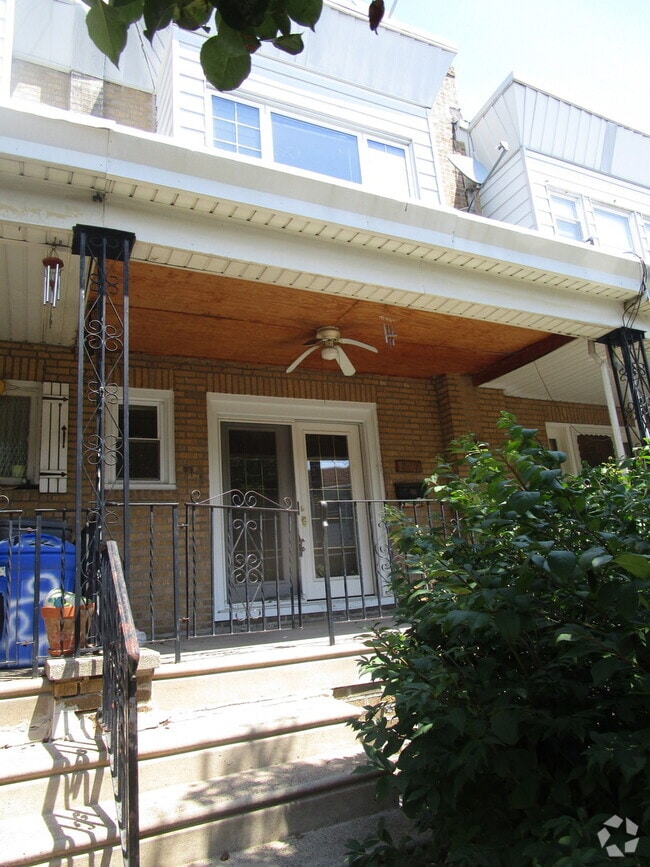 Building Photo - 931 Granite St