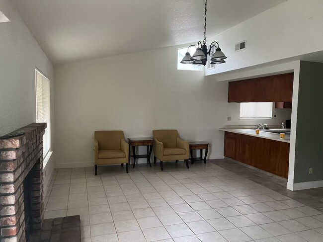 Foto del edificio - 2825 Woodland Ave