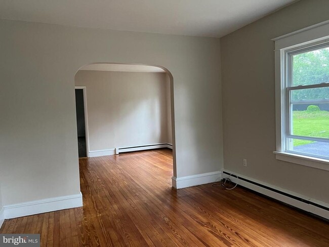 Building Photo - 38 Pressey St