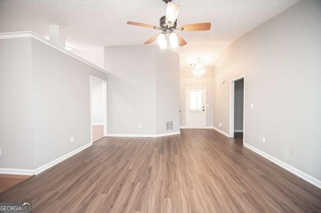 Foto del edificio - 907 Ashley Crossing Ln NW