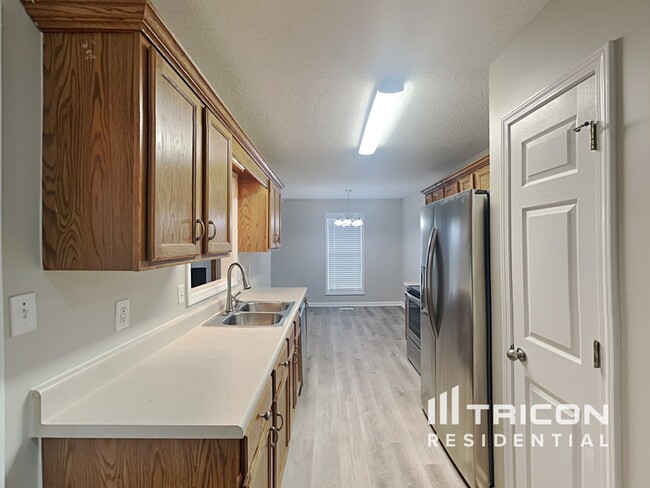 Foto del edificio - 1429 Cedar Springs Cir
