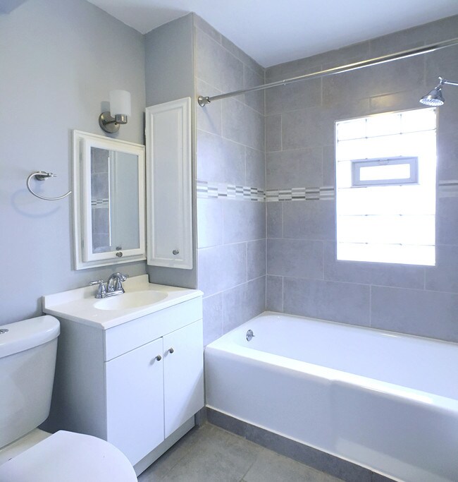 Foto del edificio - 4033 W Eddy St