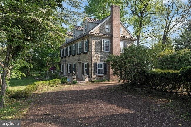Building Photo - 209 N Bellevue Ave
