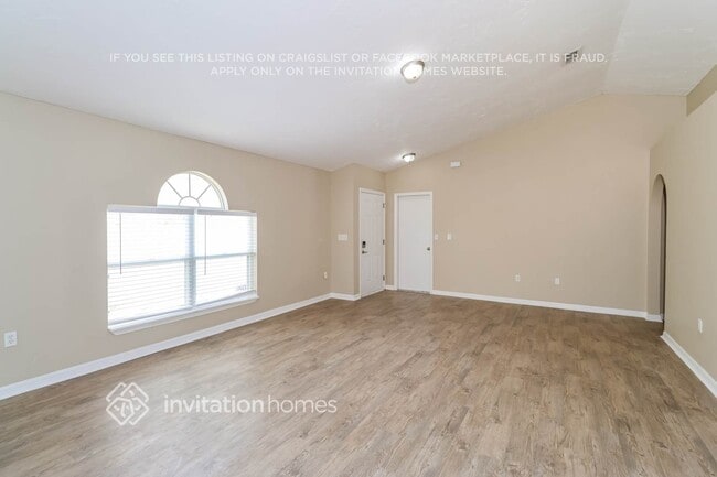 Building Photo - 2733 Maderia Cir