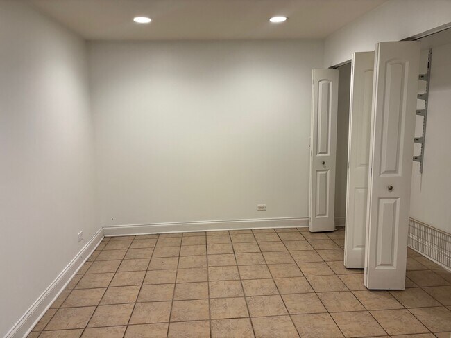Foto del edificio - 4534 S Ellis Ave