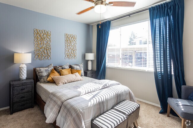 Techos altos - Arrowhead Summit Apartment Homes