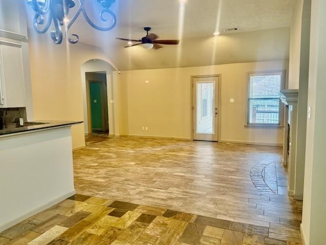 Foto del edificio - 13613 Vail Dr