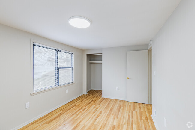 2BR,1BA-715SF - Mon View Heights