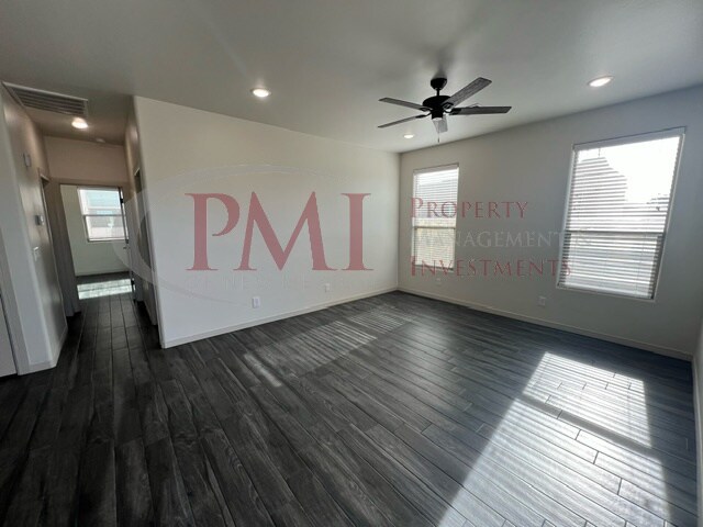 Foto del edificio - 376 Dusty Ln