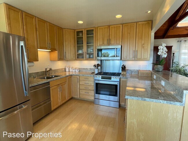 Building Photo - 4 br, 2.5 bath House - 211 California Ave