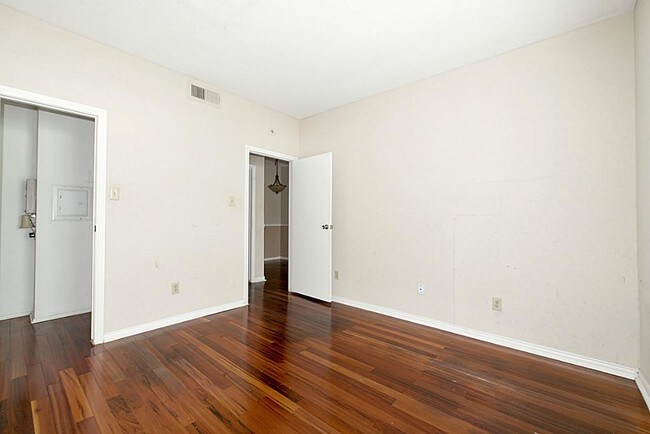 Building Photo - 7950 N Stadium Dr