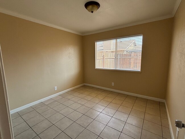 Building Photo - 12991 Kiowa Rd
