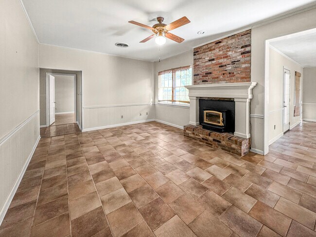Building Photo - 3018 Wardlaw Rd
