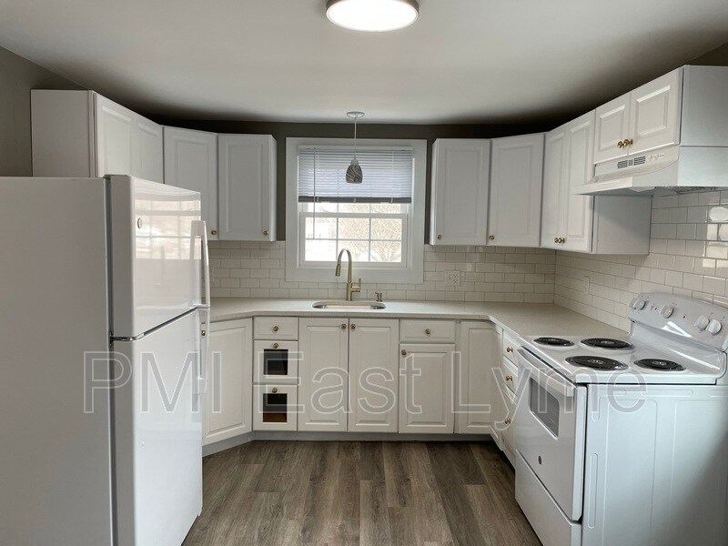 Foto principal - 24 Railroad Ave