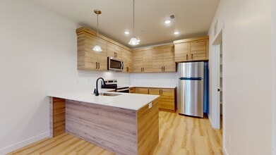Building Photo - 1108 W 250 S