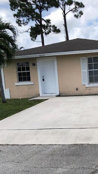 Building Photo - 4119 Ponza Pl