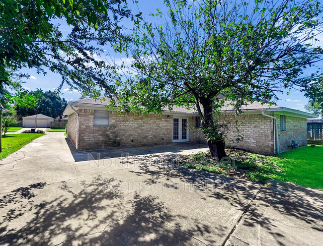 Building Photo - 11922 Monticeto Ln