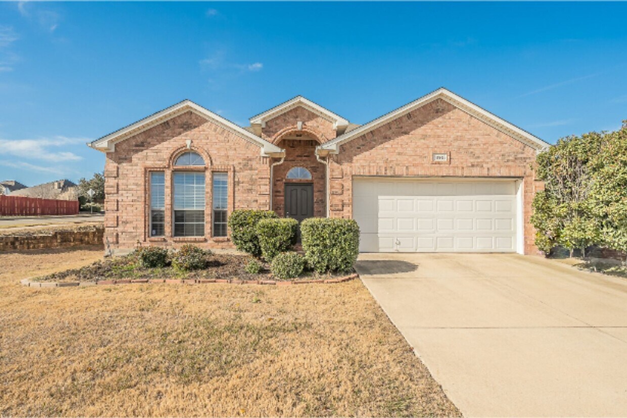 Photo - $500 off 1st month's rent! Bright, clean & open concept 3/2/2 home in McPherson Ranch. 12901 Hurrica