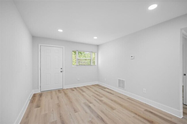 Foto del edificio - 1060 Oak St SW