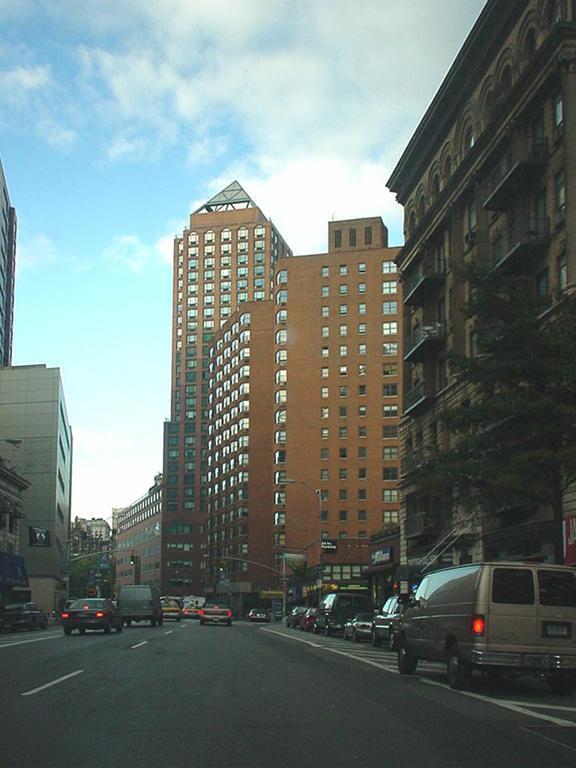 Foto del edificio - 145 Fourth Avenue