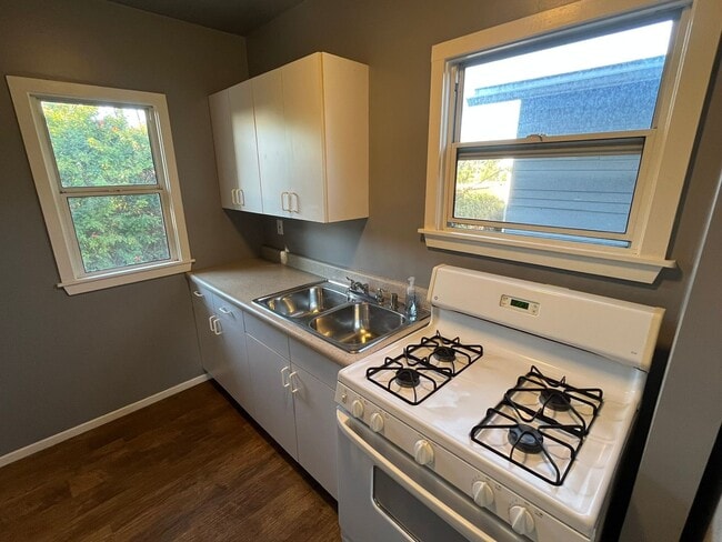 Building Photo - 8454-56 Lemon Ave