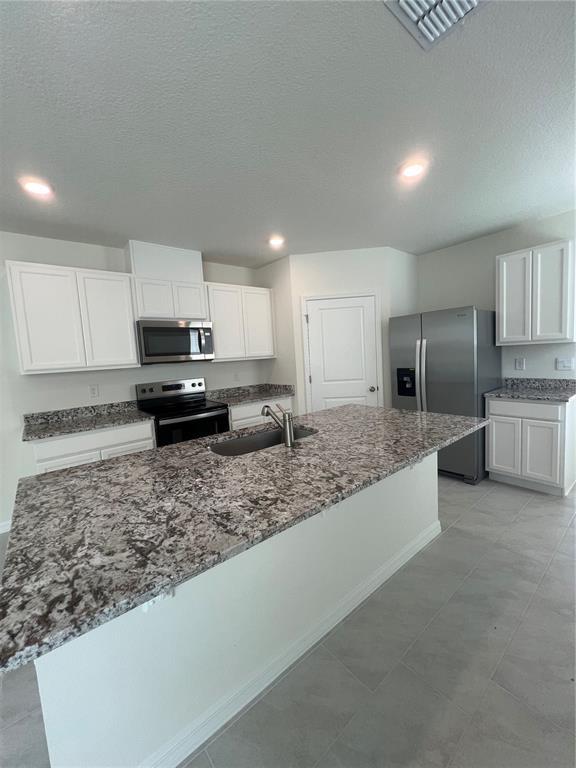 Foto del edificio - 190 Amberwood Way
