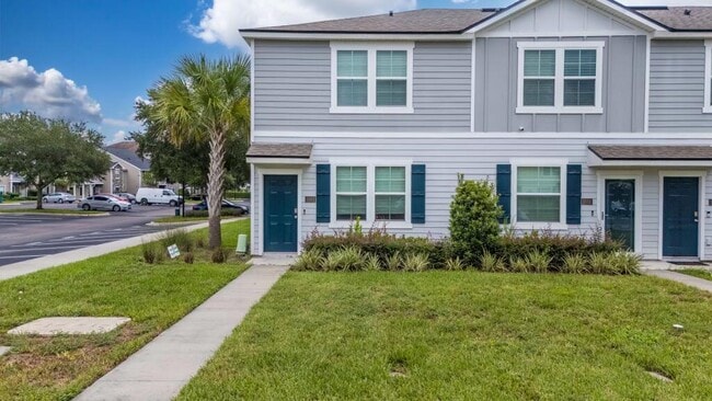 Beautiful 3/2.5 Townhome available for rent in Oakleaf - Beautiful 3/2.5 Townhome available for rent in Oakleaf
