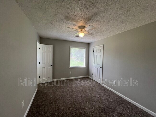Building Photo - 1207 Tahoe Rd