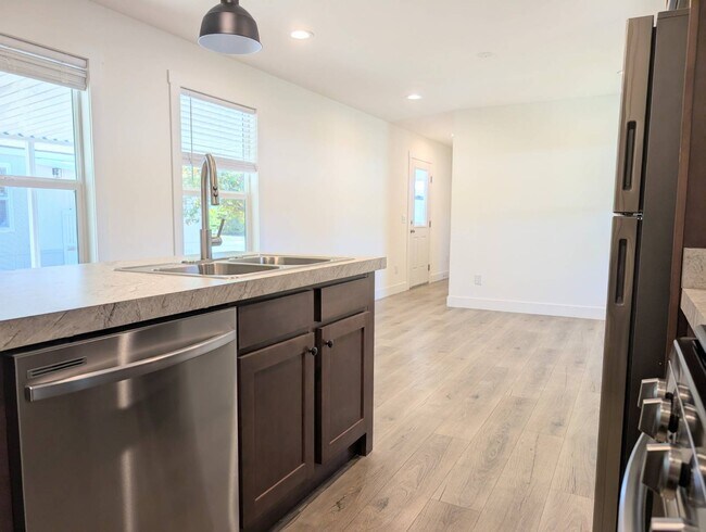 Foto del edificio - 400 Sulphur Bank Dr