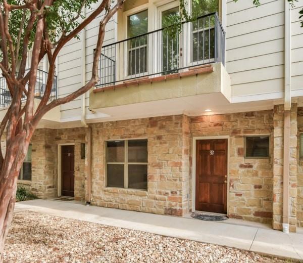 Foto principal - 1115 Kinney Ave