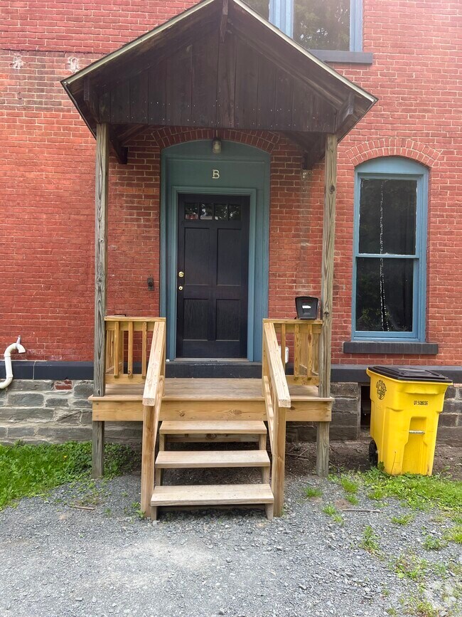 Building Photo - 118 E Chemung Pl