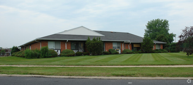 Building Photo - Reservoir Estates