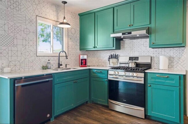 Building Photo - 1812 Loreto Dr