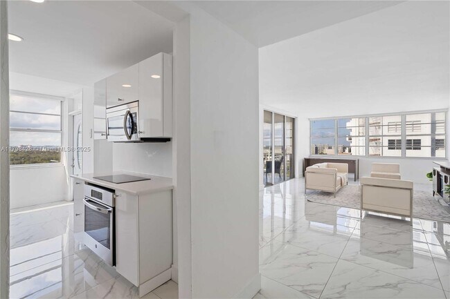 Foto del edificio - 18051 Biscayne Blvd