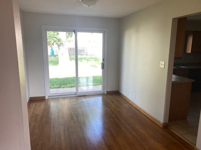 Building Photo - 166 Harbet Ave NW