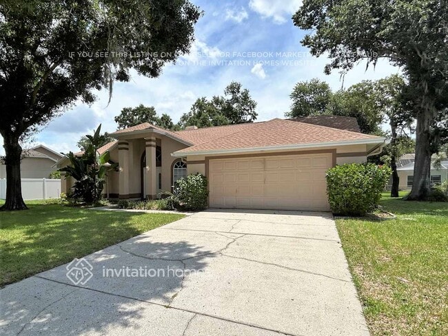Building Photo - 3220 Pine Club Dr
