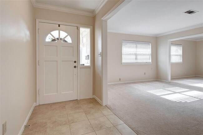Building Photo - 6214 Rutherglenn Dr
